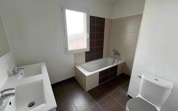 Maison à vendre    4 pièces • 91 m2 Entraigues-sur-la-Sorgue