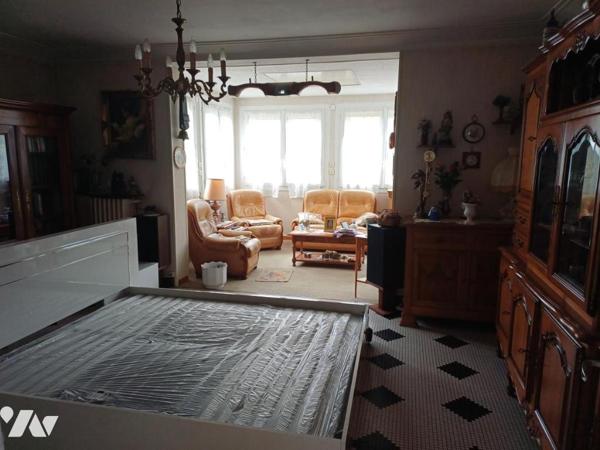 À VENDRE – MAISON 3 CHAMBRES AVEC GARAGE, DÉPENDANCE ET JARDIN – REZÉ