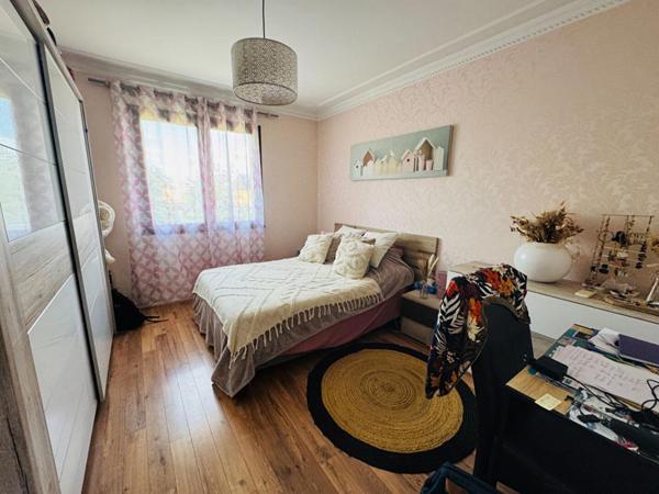 Très joli pavillon sur sous sol dans le secteur des Montapins