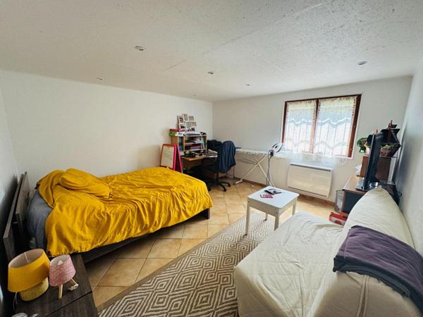 Très joli pavillon sur sous sol dans le secteur des Montapins