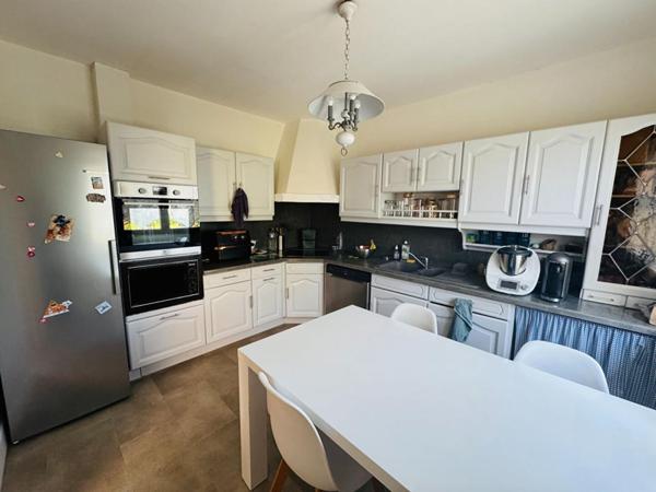 Très joli pavillon sur sous sol dans le secteur des Montapins