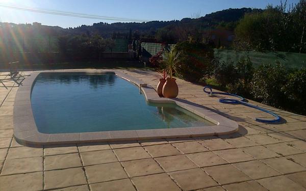 Maison à vendre    6 pièces •  Le Beausset