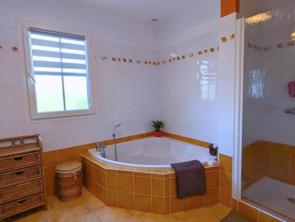 Spacieuse maison de 202 m² à Vouillé Bourg