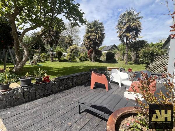 LE RELECQ KERHUON-  MAISON BOURGEOISE AVEC EXTENSION- 6CH- JARDIN ARBORÉ