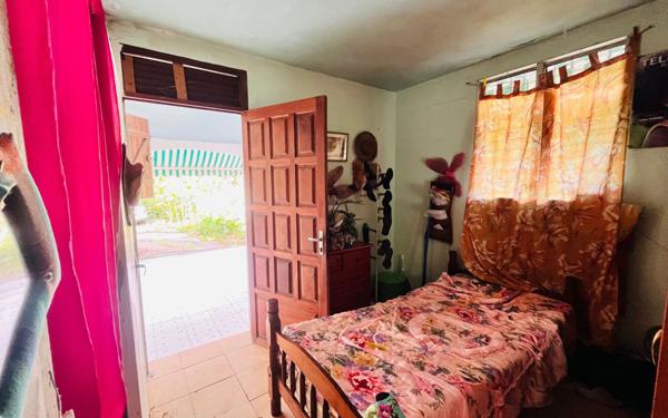 Maison à vendre    3 pièces •  Les Abymes