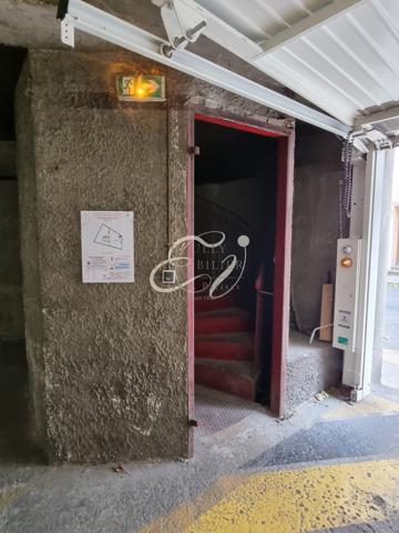 VENTE LYON 69004 - PARKING INTERIEUR EN SOUS-SOL DANS COPROPRIETE GARAGES PROCHE HOPITAL CROIX-ROUSSE