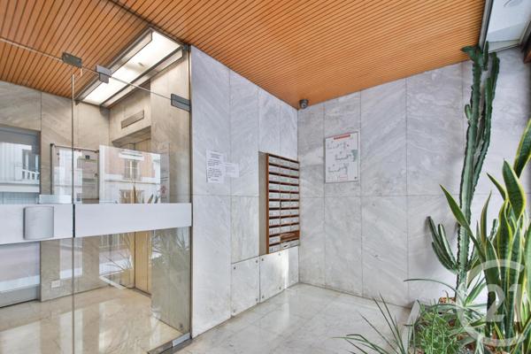 Appartement Studio à vendre  1 pièce - 23,61 m2 PARIS - 75015