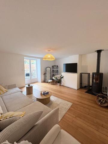 Maison Lons Le Saunier 2 pièce(s) 91 m2