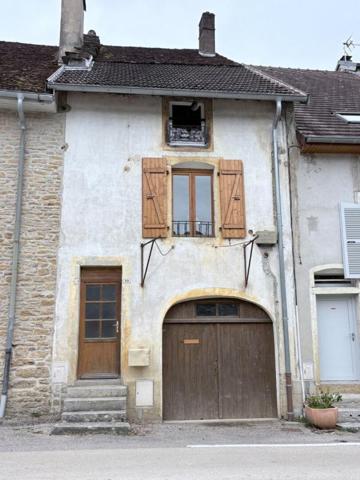 Maison Lons Le Saunier 2 pièce(s) 91 m2