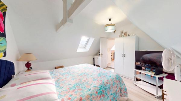 FERME SUR 30 ha AVEC LONGERE ET DEPENDANCE