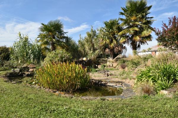 FERME SUR 30 ha AVEC LONGERE ET DEPENDANCE