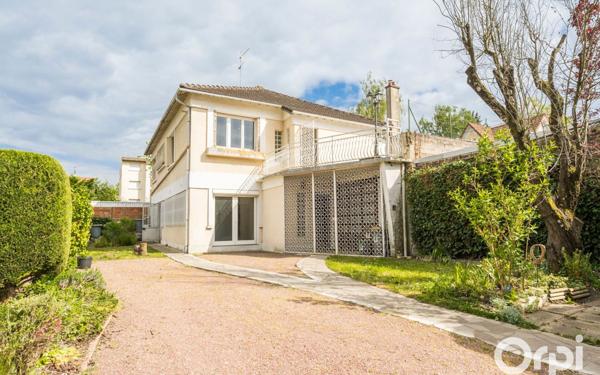 Maison à vendre    6 pièces • 229 m2 Montfermeil