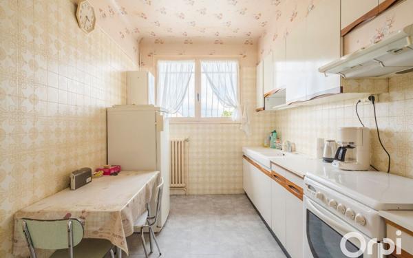 Maison à vendre    6 pièces • 229 m2 Montfermeil