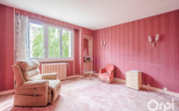 Maison à vendre    6 pièces • 229 m2 Montfermeil