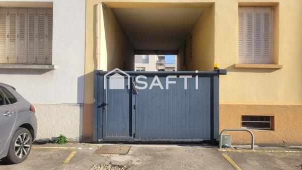 Garage sécurisé à Moulin à Vent aux portes de Lyon !