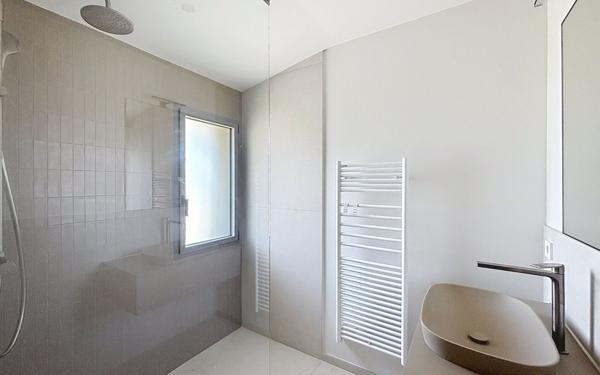 Maison à vendre    6 pièces •  Anglet