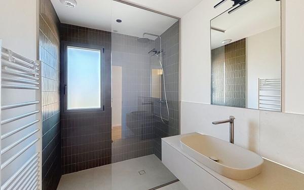 Maison à vendre    6 pièces •  Anglet