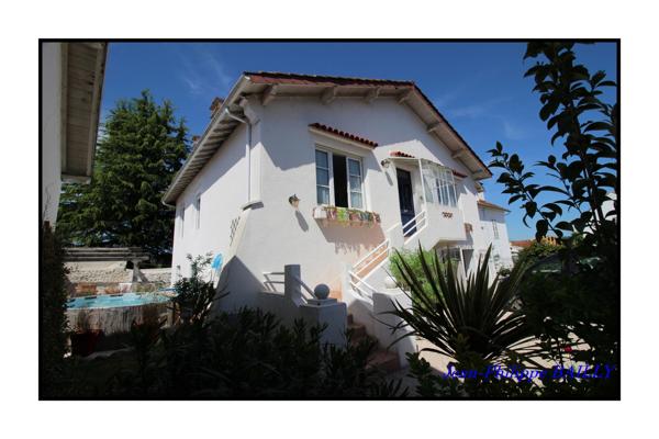 Maison à vendre 4 pièces BORDES (64)