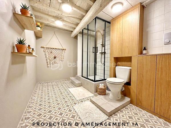 MAISON DE VILLAGE – 90 m² – 5 PIÈCES – CHARME & POTENTIEL

📍 Située au cœur de Villeneuve-lès-Béziers, cette maison de village sur plusieurs niveaux offre de beaux volumes et un agencement fonctionnel, idéale pour une résidence principale ou un investissement locatif.

🔹 Rez-de-chaussée :
• Grande entrée avec espace buanderie / rangement
• Salle d’eau 
• Cave idéale pour stockage / atelier

🔹 1er étage :
• Salon / séjour
• Cuisine
• Salle de bain 
• Première chambre

🔹 Dernier étage :
• Deux chambres supplémentaires dont une chambre mansardée

✨ Les + :
• Beaux volumes
• Cave pratique pour stockage
• Charme de l’ancien avec potentiel d’aménagement
• Stationnement et commodités à proximité

💡 Idéal pour :
• Premier achat
• Résidence principale
• Investissement locatif
• Maison de vacances au cœur du village