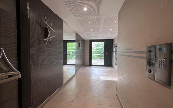 Appartement à vendre    2 pièces • 41,47 m2 Mennecy