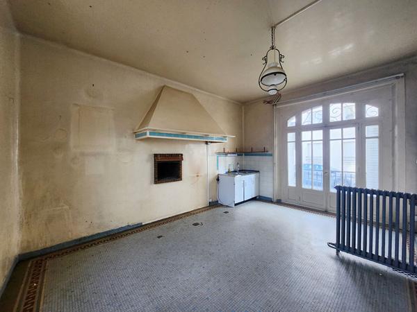 Maison 8 pièces – 191 m² environ à Rennes Jeanne D'Arc (ref : 22564)