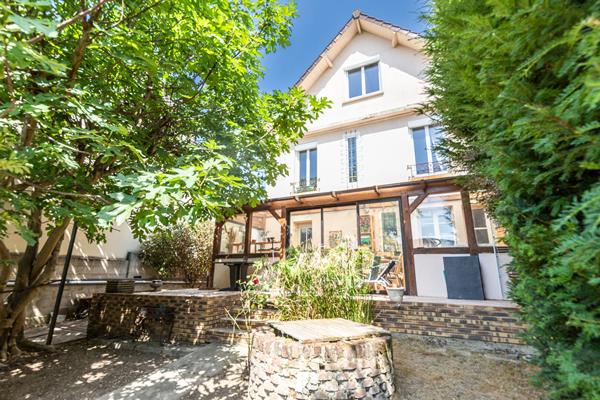 Maison Verrieres Le Buisson 6 pièce(s) 120.53 m2