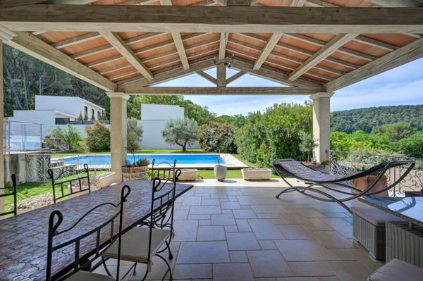 Vente Maison de luxe Aix-en-Provence 7 Pièces 257 m²