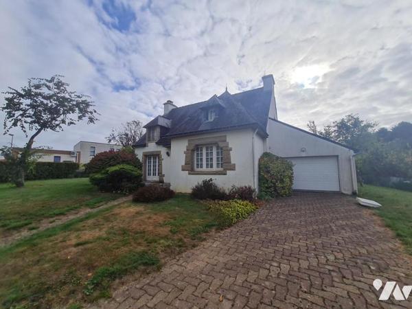 A VENDRE REGUINY Maison dans le bourg 