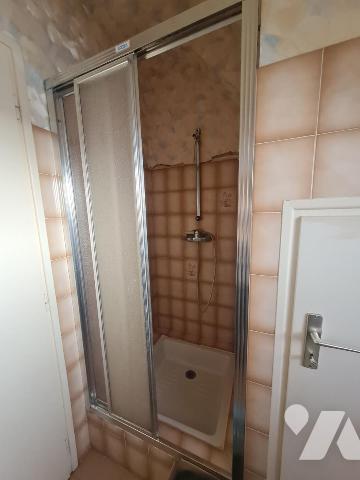 A VENDRE REGUINY Maison dans le bourg 