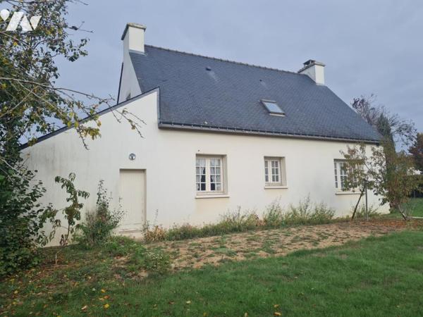 A VENDRE REGUINY Maison dans le bourg 