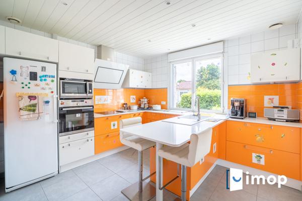 AMBARÈS-ET-LAGRAVE – MAISON DE PLAIN-PIED 112 m2 – 3 CHAMBRES – JARDIN – GARAGE