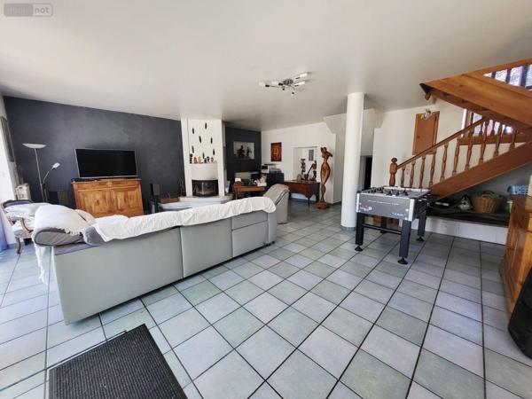 Maison restaurée à vendre à Ussel en Corrèze (19200), ref : UM 1281