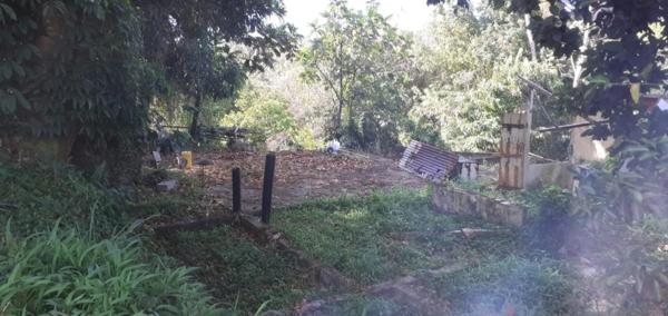 Très beau terrain plat dans un environnement très calme et vert