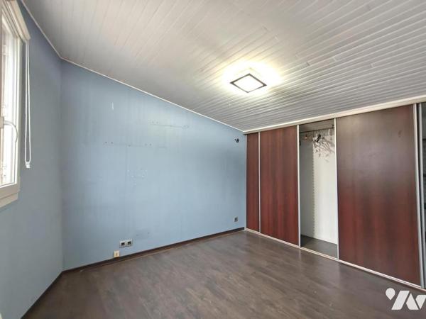 APPARTEMENT A VENDRE A REIMS -Quartier MOISSONS - Dernier étage ss ascenseur - appartement T3
