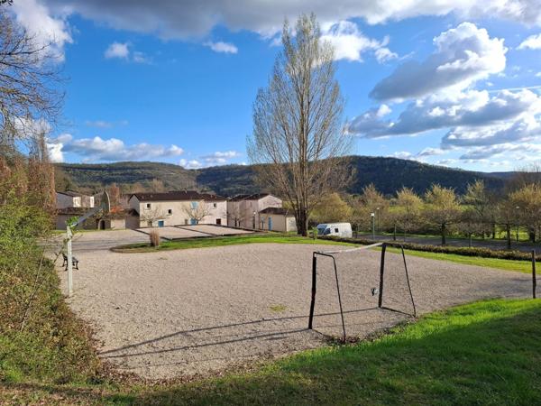 Opportunité à saisir ,  T2  au coeur d'une jolie résidence ,  avec piscine !