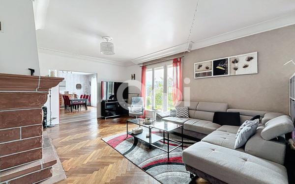Maison à vendre    4 pièces • 148 m2 Ussac