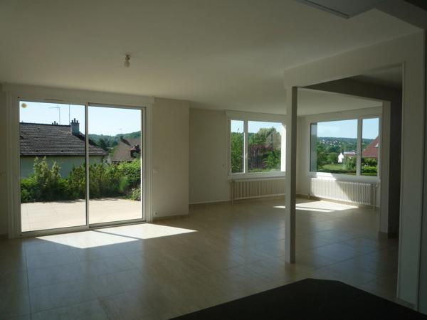 BRASLES (02) à vendre belle  maison contemporaine en parfait état de 186  m2 sur un terrain clos de 1278 m2