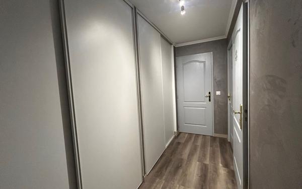Appartement à vendre    3 pièces • 72,85 m2 Roussillon