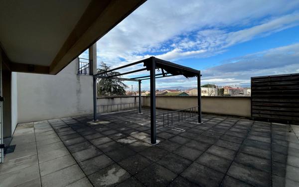 Appartement à vendre    3 pièces • 72,85 m2 Roussillon