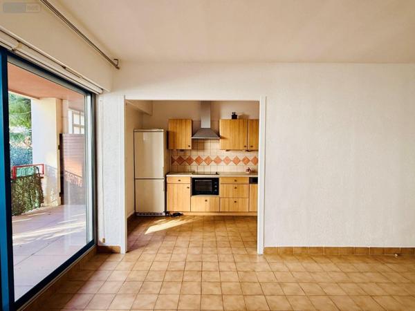 Appartement à vendre à Marseille 8e Arrondissement dans les Bouches-du-Rhône (13008), ref : 10521/30   
La Plage