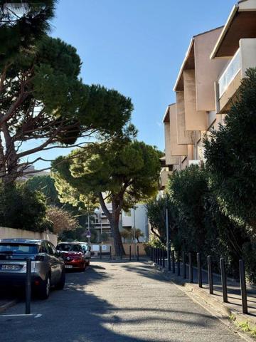 Appartement à vendre à Marseille 8e Arrondissement dans les Bouches-du-Rhône (13008), ref : 10521/30   
La Plage