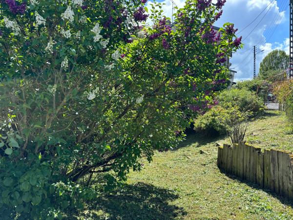 MAISON AVEC LOCAL  PROFESSIONNEL