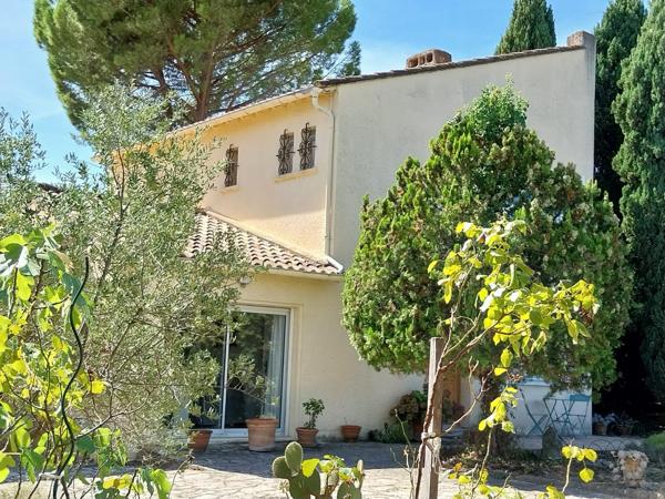 VILLA AVEC JARDIN