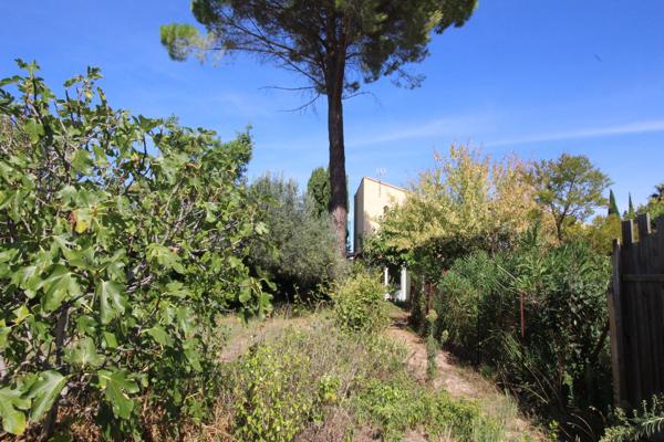 VILLA AVEC JARDIN