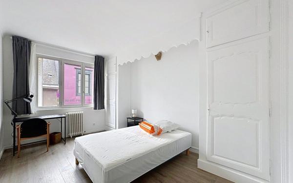 Appartement à louer    5 pièces • 100 m2 Le Mans