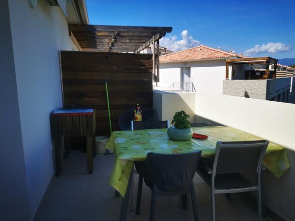 Appartement 3 Pièces avec Terrasse et Vue Mer à Bravone