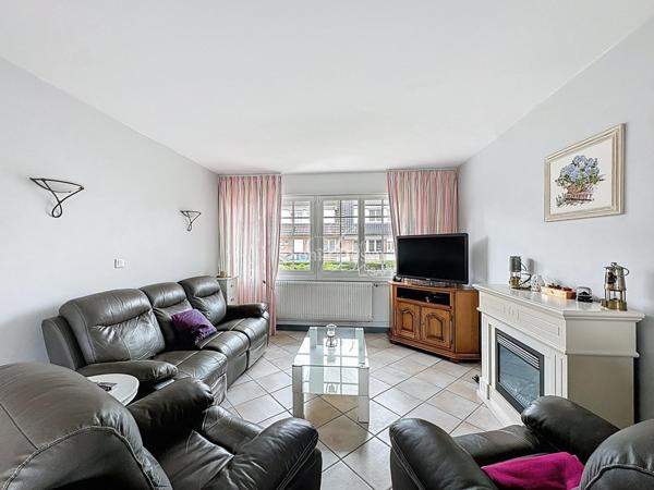 MAISON DE RESIDENCE SECTEUR RECHERCHÉ 3 CHAMBRES DOUBLE GARAGE