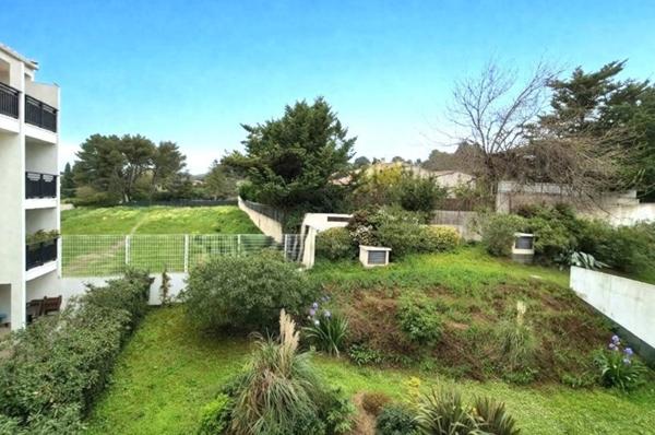 Appartement T2 - balcon - garage 13011