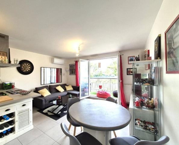 Appartement T2 - balcon - garage 13011