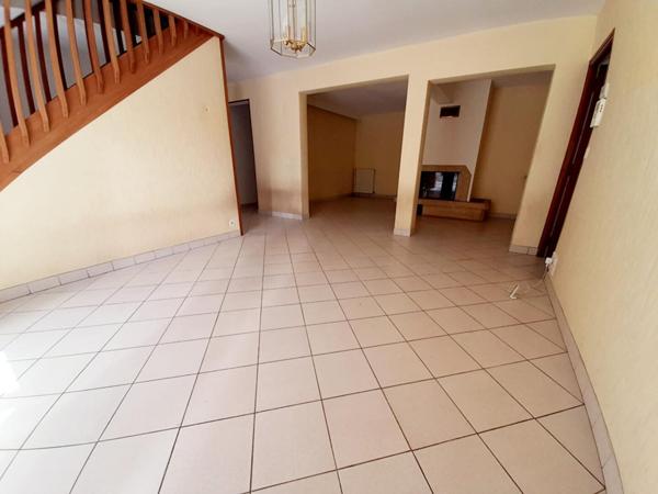 LIMITROPHE OISE , AXE CHAUNY - NOYON , RECHERCHÉ, PAVILLON GRAND VOLUME